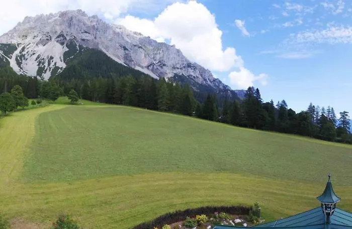 Stoffenbauer Affittacamere 3*